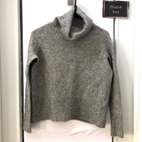 Community Plutarch Sweater - Picture 2 of 6